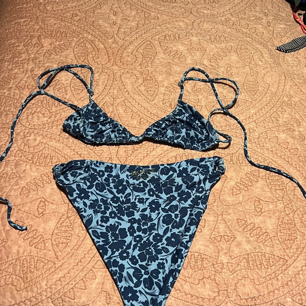 Skatie Floral Blue Bikini Set
